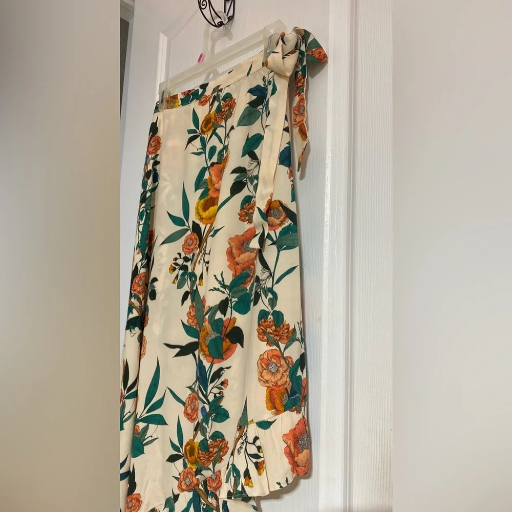 Guess Asymmetrical Tropical Floral Leafy Wrap Tie Skirt Size Small - Picture 3 of 9